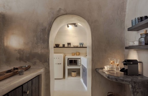 Oia Villa | Satori Caves by Thireon