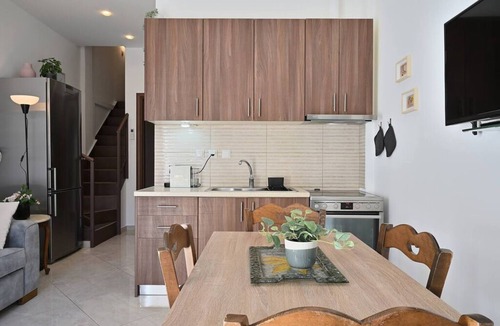 Palaio Faliro Apartment | Sea breeze apartment in Palaio Faliro/Netflix