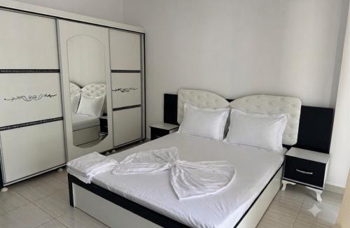 Shengjin Apartment | Sea & Mount apartament
