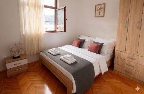 Orahovac Apartment | Sea Nook
