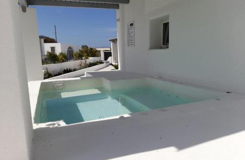 Kamari Apartment | Sea paradise villas - Seaside & private jacuzzi