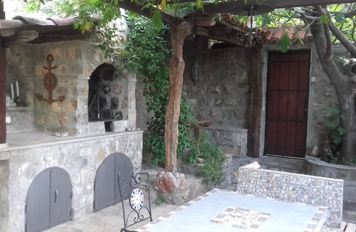 Petrovac Villa | Sea-side Old Stone Villa In Private Mediterranian Garden