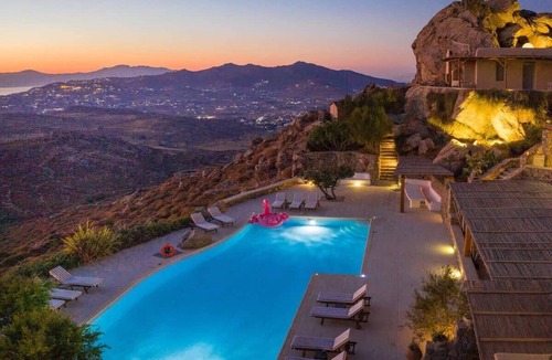 Mykonos Villa | Sea-View 2BR Villa Gated Commun & Sunset Terrace