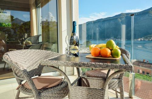 Dobrota Apartment | Sea view apartment for 4