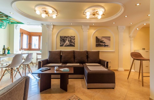 Risan Apartment | Sea view apartment located in Risan and in front of the beach