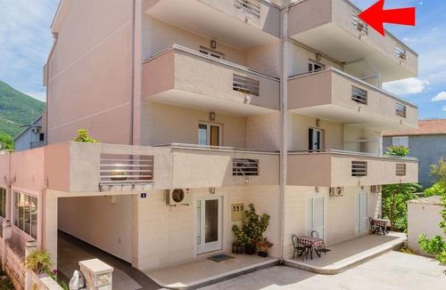 Tomicici Apartment | Sea-view apartment next to the beach