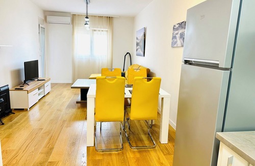 Bar Condo | Sea view apartment with 1 bedroom, AC and Wi-Fi in a delightful Bar