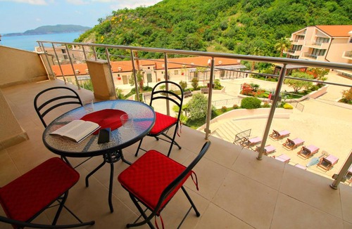 Przno Apartment | Sea View apartment with Pool