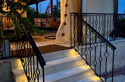 Nea Peramos House | sea view countryside home near Athens
