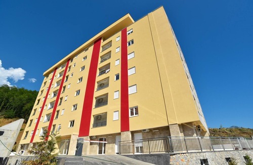 Becici Apartment | Sea View Flat w Balcony 5 min to Beach in Budva