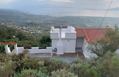 Voia House | Sea-view hilltop home over Neapoli, Elafonisos & Kythira