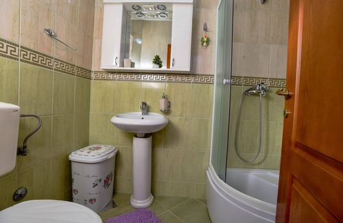 Dobrota Apartment | Sea View Vacation Flat w Balcony in Kotor