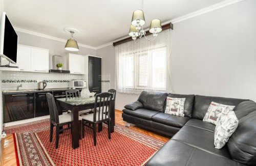 Bijela Apartment | Seafront Haven Darka - Happy Rentals
