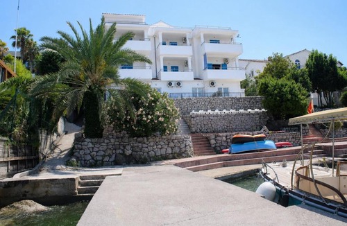 Radovici Apartment | Seafront Luxury Apartments Dragutin