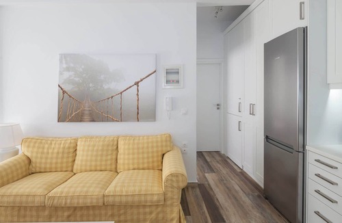 Diasella Apartment | Seafront Pouletis Family Sunset Gem with pool