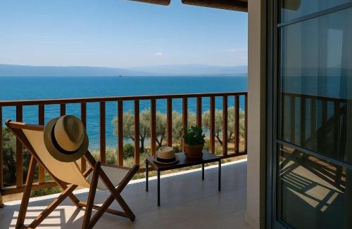 Paralia Vergas House | Seafront Verga Stone Haven - Waves' Embrace