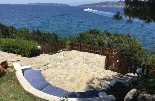 Agios Emilianos Villa | Seafront Villa with Private Beach Access & Stunning Spetses Views