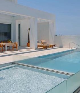 Lahania Villa | Seapalm Villa - Elegant Stay - Steps from the Sea