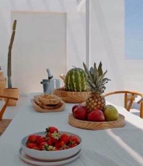 Lahania Villa | Seapalm Villa - Elegant Stay - Steps from the Sea