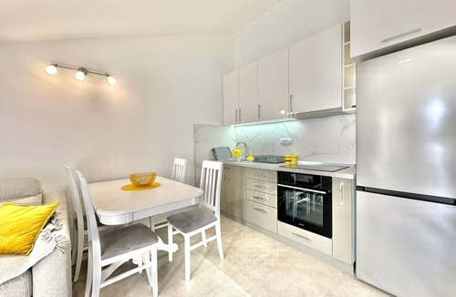Bijela Apartment | Seaside apartments Zlokovic