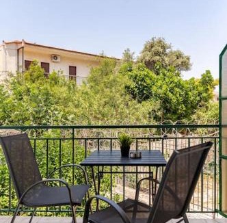 Palaia Fokaia Apartment | Seaside Escape Apartments - Poseidon