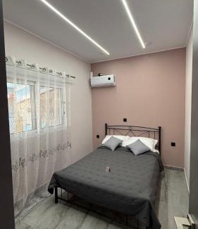 Salamis House | Seaside Family House Salamina I