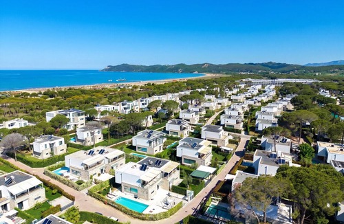 Ishem Villa | Seaside Premium Villa