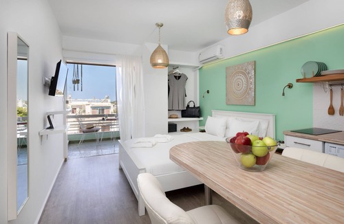 Vouliagmeni Apartment | Seaside Secret with sea & sunset view by BluPine