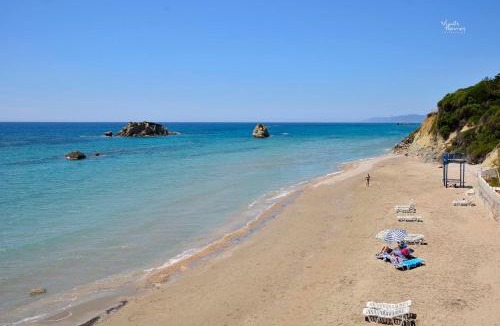 Agios Matthaios Apartment | Seaside Villa Maria