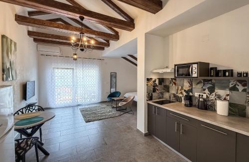 Kamenari Apartment | Seaside Village