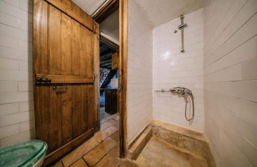Agios Minas House | Seaside Wooden Cottage Retreat