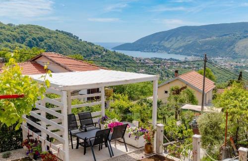 Ratisevina House | Seaview Chalet