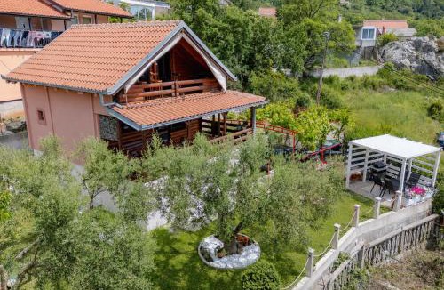 Ratisevina House | Seaview Chalet