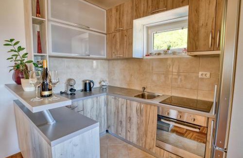 Lazi Apartment | SeaView Escape Budva