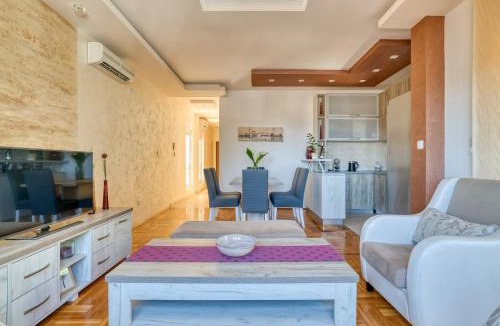 Lazi Apartment | SeaView Escape Budva