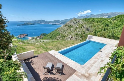 Sveti Stefan Apartment | Seaview Hideaway- Premium Apartment