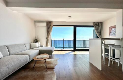 Krstac Apartment | Seaview Retreat Reževići
