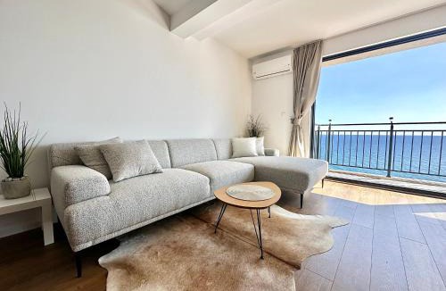 Krstac Apartment | Seaview Retreat Reževići