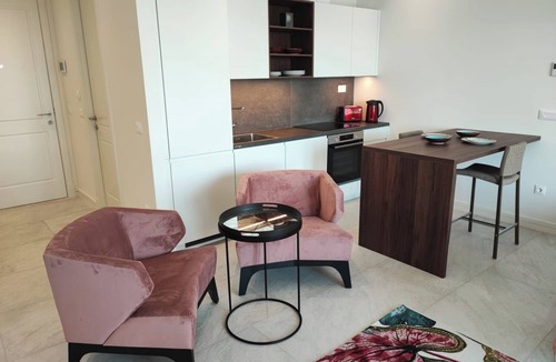 Radovici Apartment | Seaview studio apartment in Lustica Bay marina