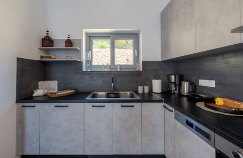 Katsimatika Villa | Secluded Paxos Villa with Pool, WiFi, Parking