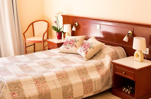 Petriti Bed & Breakfast | Secluded Sea View Room