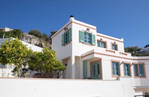 Leros Apartment | Secret Heaven