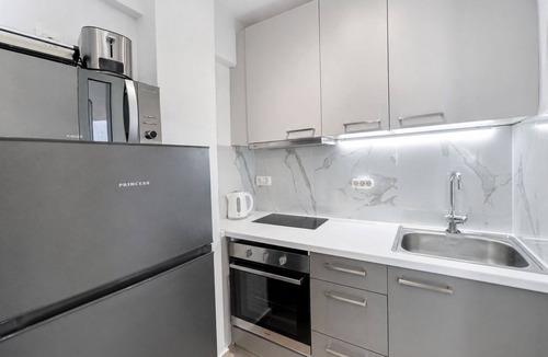 Athens Apartment | Semi-Basement Studio in Authentic Athens – ΜΡS