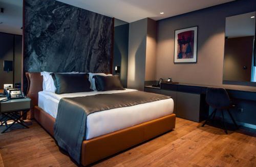 Pejë Hotel | Seraphine Plaza
