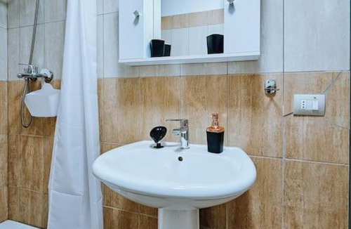 Shkembi i Kavajes Apartment | Serda Beach Apartment