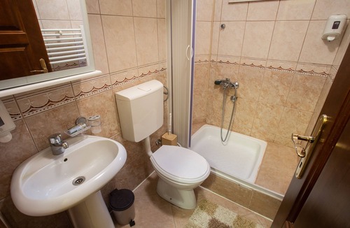 Kolasin Apartment | Serene Studio Retreat with Balcony&Gym in Kolasin