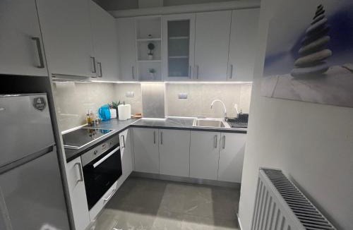 Serres Apartment | Serres city center modern apartment (Monika)