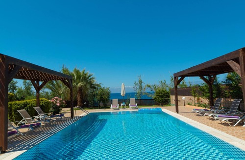 Agios Matthaios Villa | SEW VIEW VILLA SOFIA