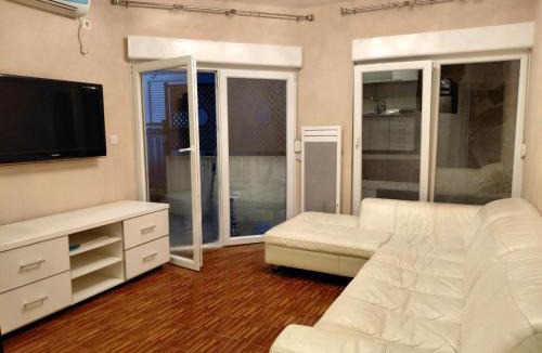 Petrovac Apartment | Shady Escape - Terrace Apartment