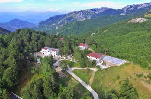 Cudhi Hotel | Shkreli Resort Qafeshtame